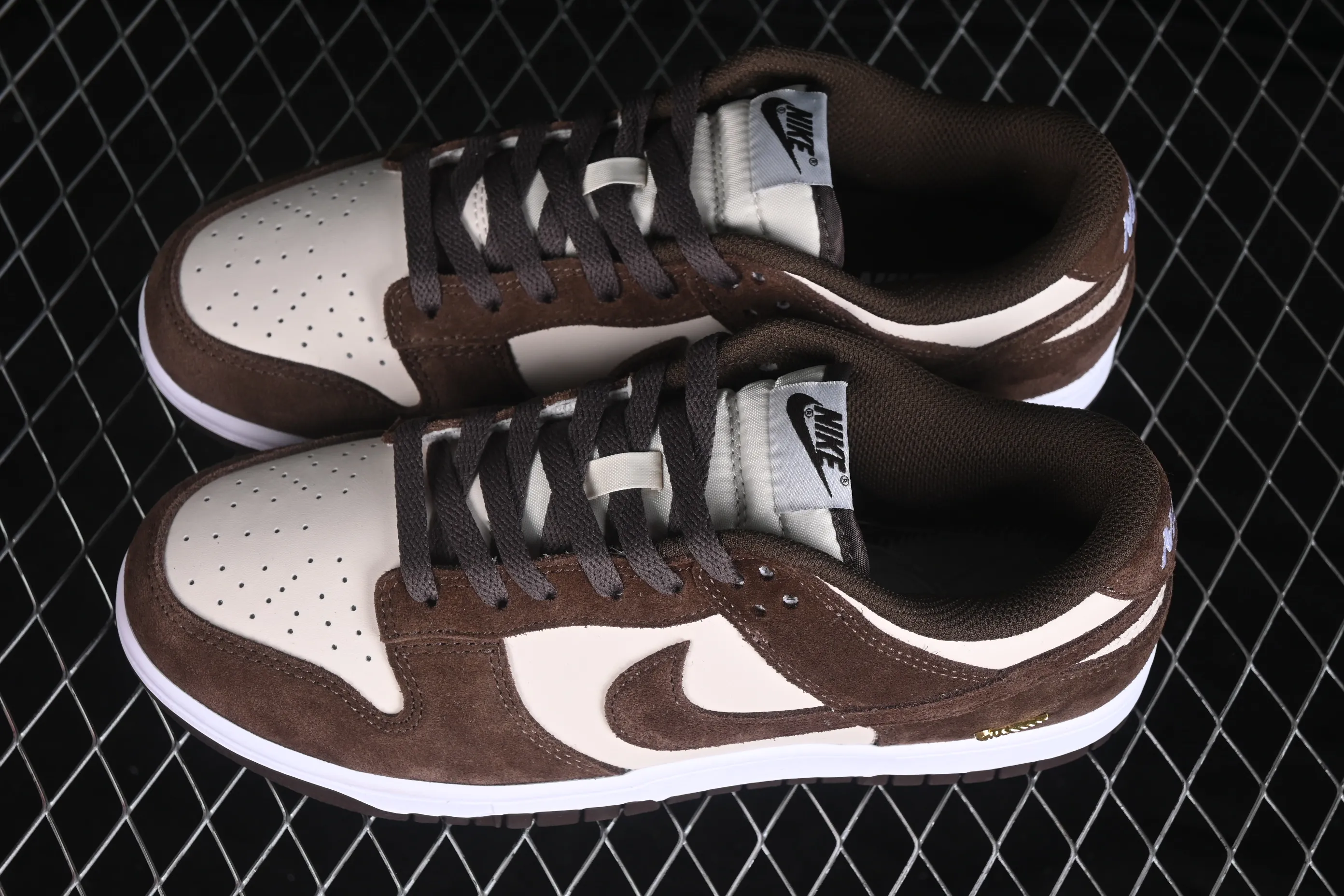 All Categories Nk SB Dunk Series Nk SB Dunk Low Low-top sneakers Nike SB Dunk Low Year of the Horse Brown Low-top casual sneakers IO4244-102